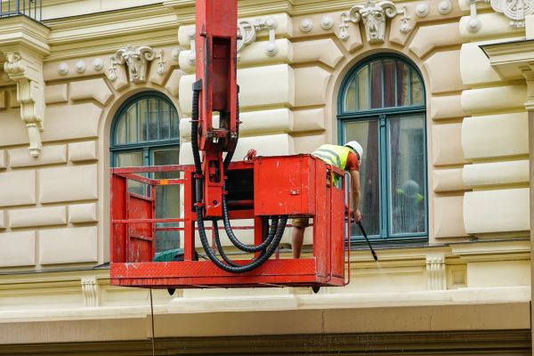 Building Pressure Washing in Madison